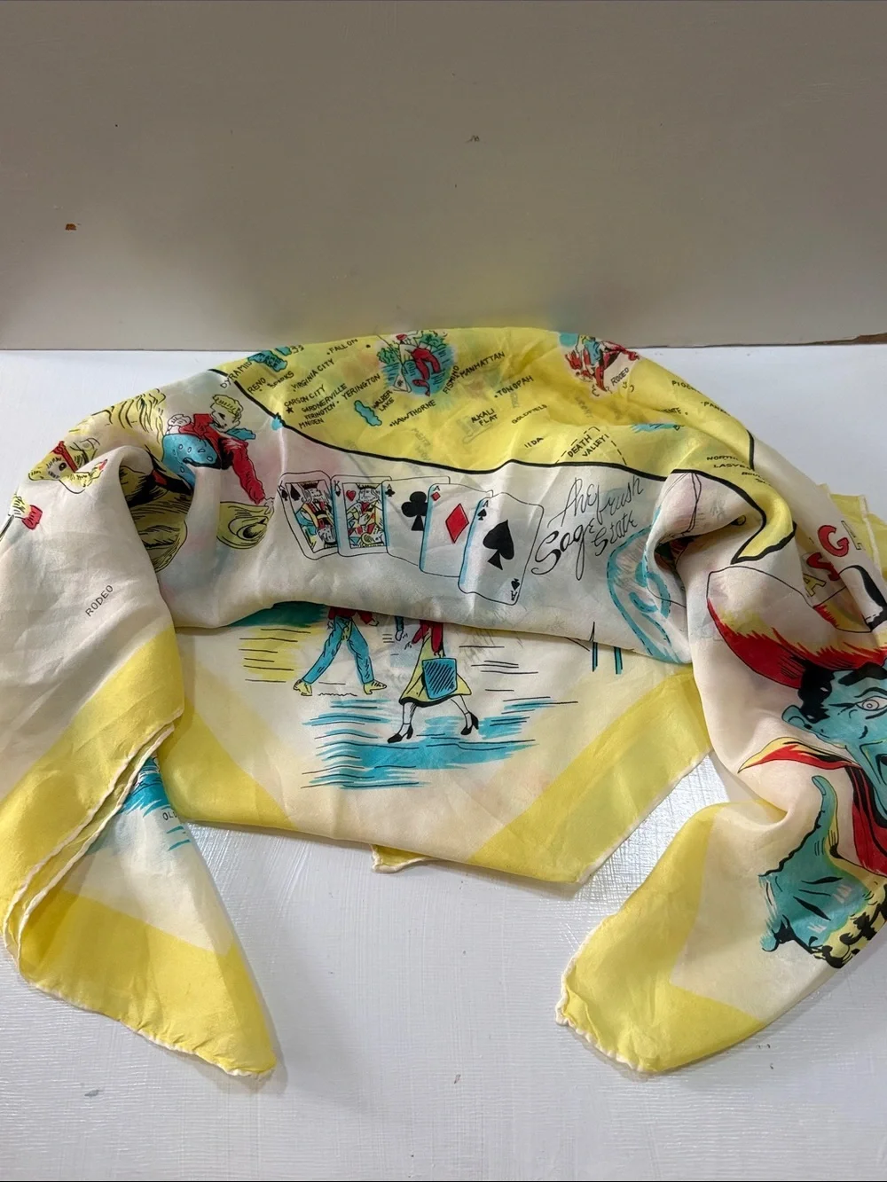 Vintage 1940’s Rare Nevada Scenic Silk Scarf 🧣 - Yellow Trim 30” Square